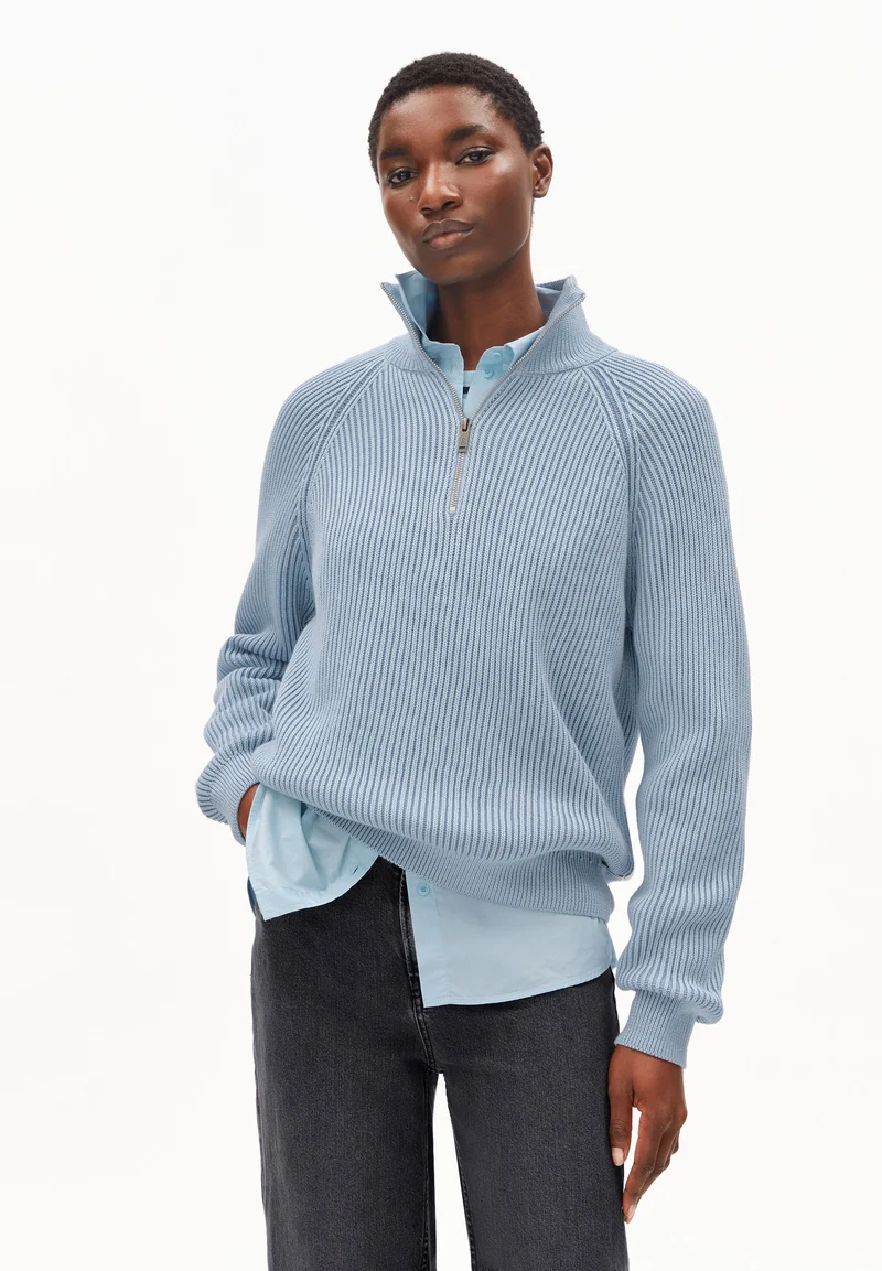 VANISÉ STRICKTROYER | blue glow-dark blue glow