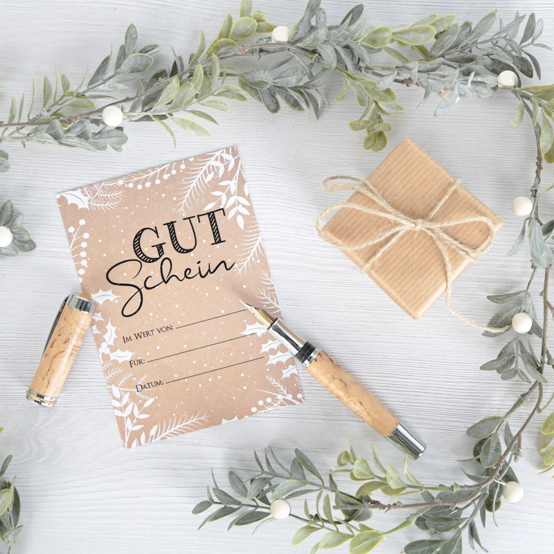Weihnachtsgutscheine DIN A6 in Kraftpapier-Optik mit weißen Zweigen, 10 Stück