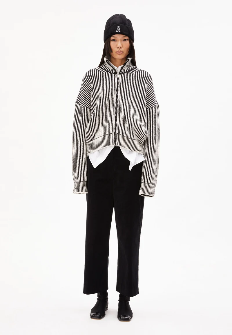MEDEAA VANISE | black-oatmilk