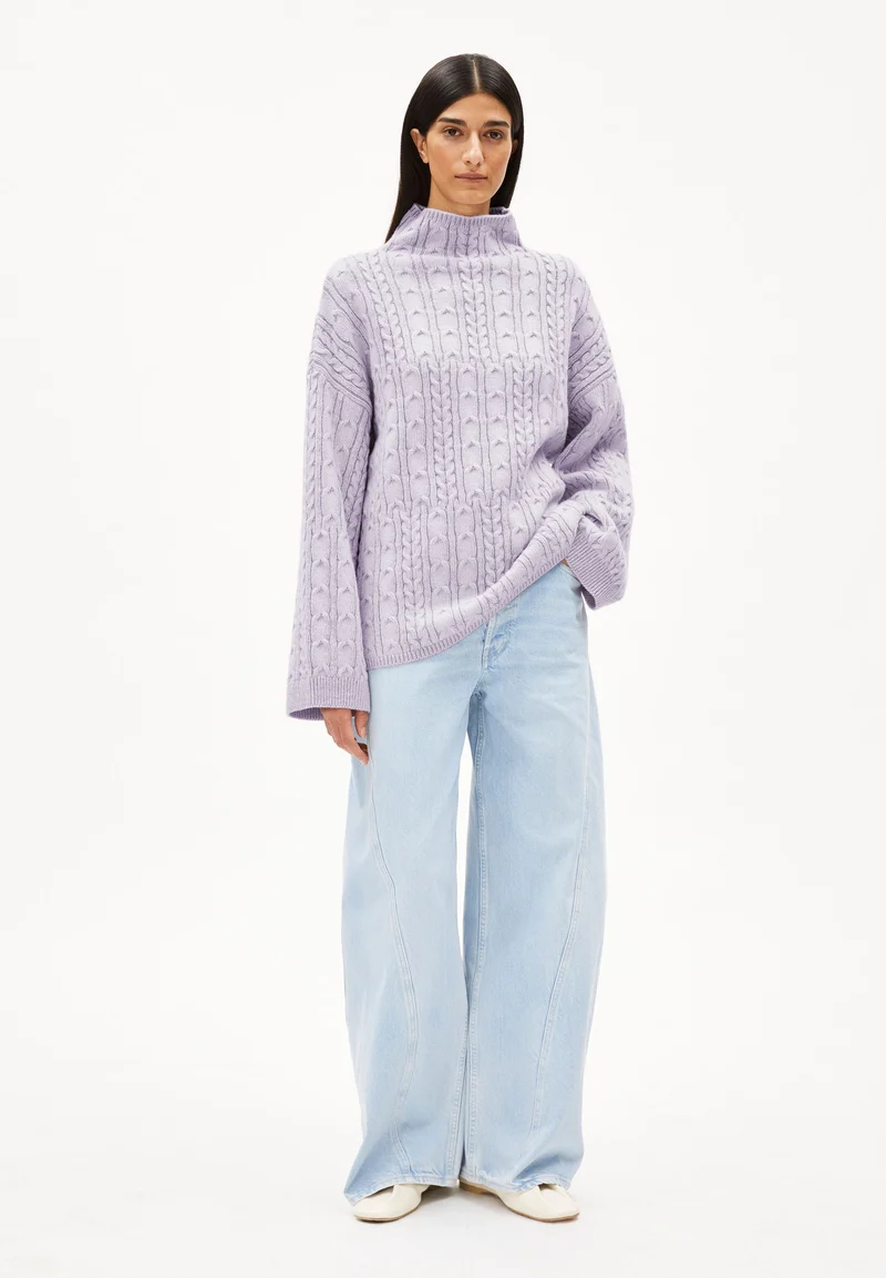 AAORI VANISE STRICKPULLOVER | oatmilk-frozen lavender