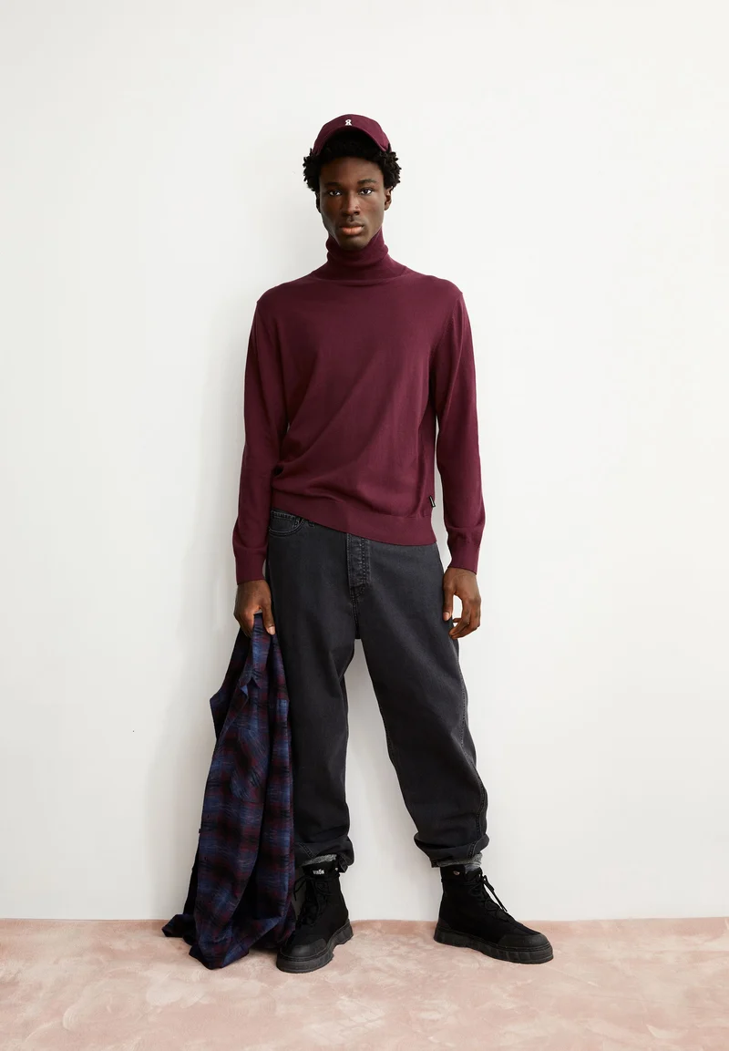 GAARDO | dark cranberry