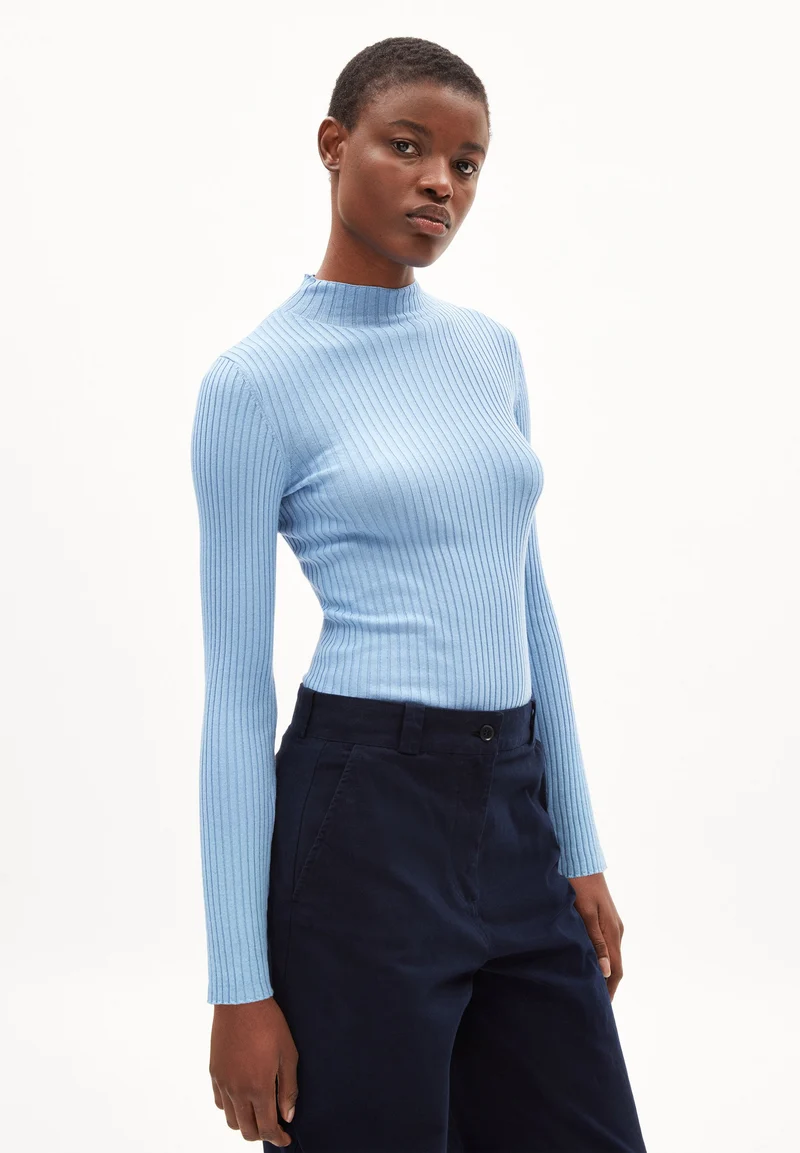 ALAANIA STRICKPULLOVER | iceberg blue