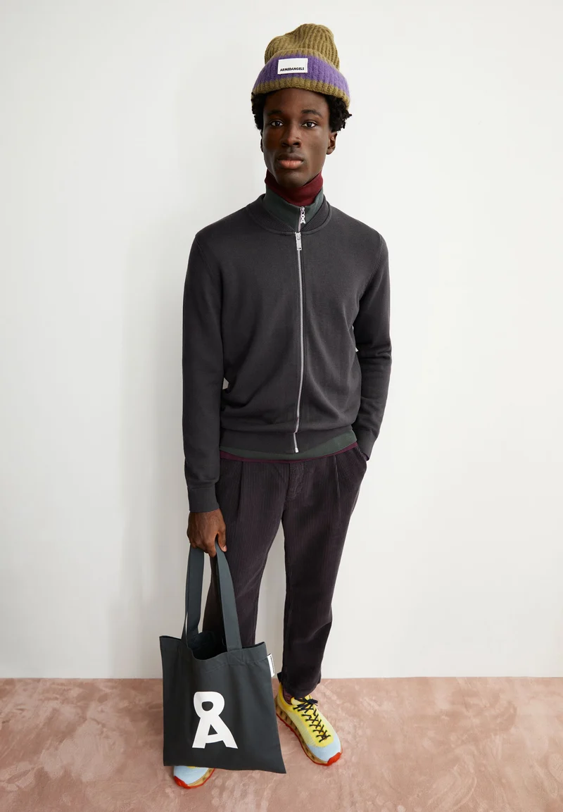 AGAAMON STRICKJACKE | dark steel