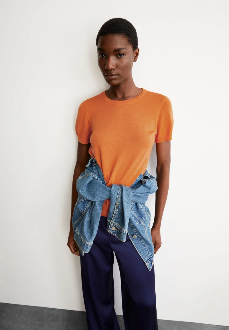 GUILIAA MERINO STRICK T-SHIRT | amberglow