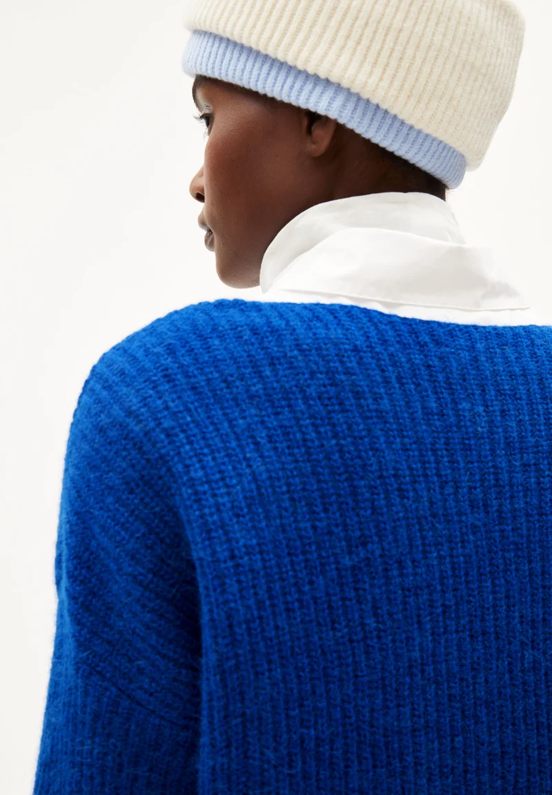 SIAANA | dynamo blue