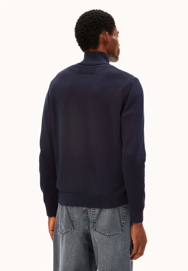 FAABES STRICKPULLOVER | night sky