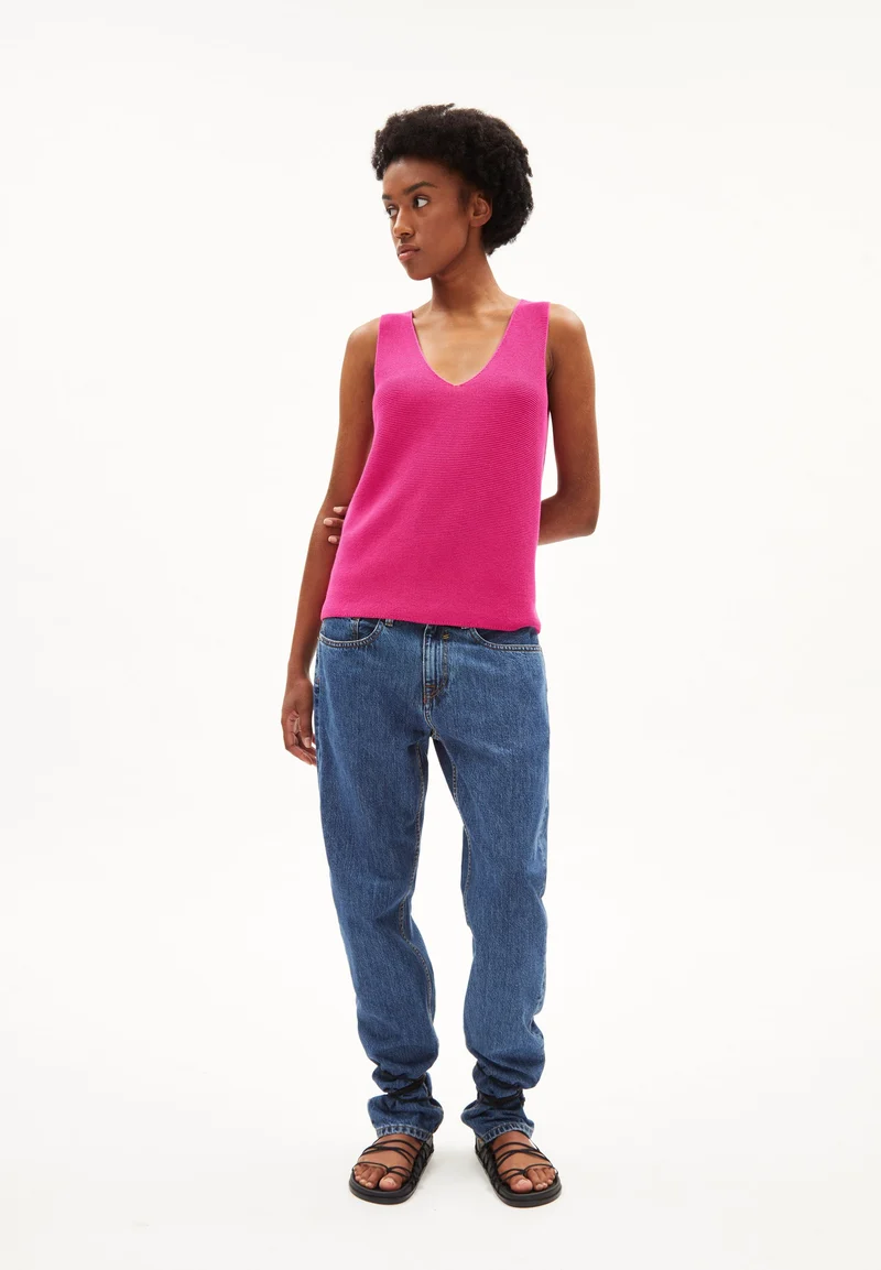 WILMAA | bright raspberry
