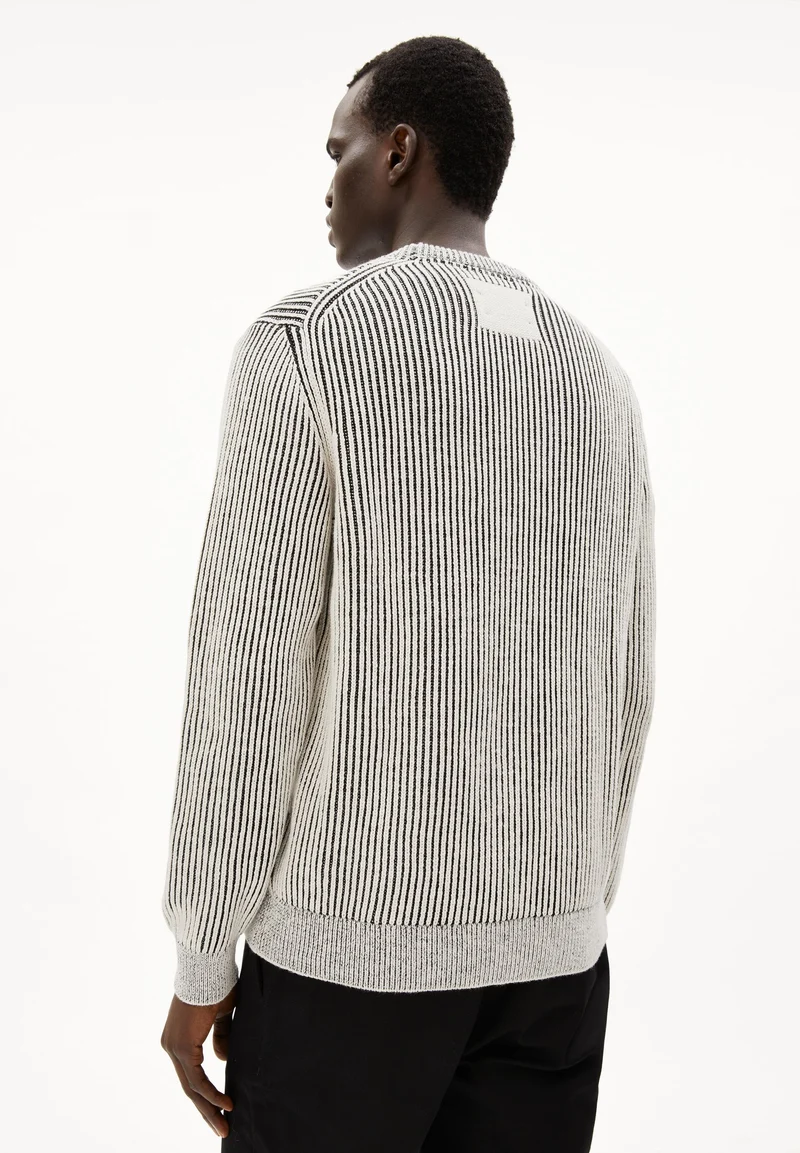 ANDRAAS | oatmilk-black