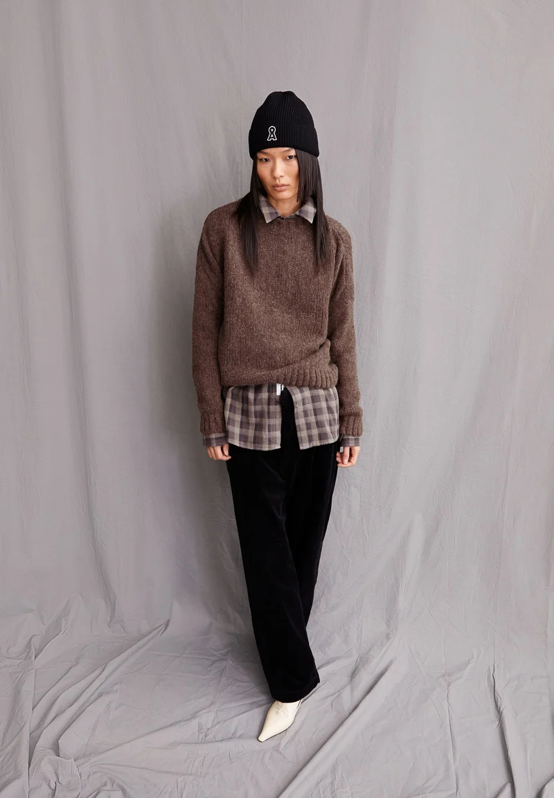 INARAA PUIJPU | deep brown