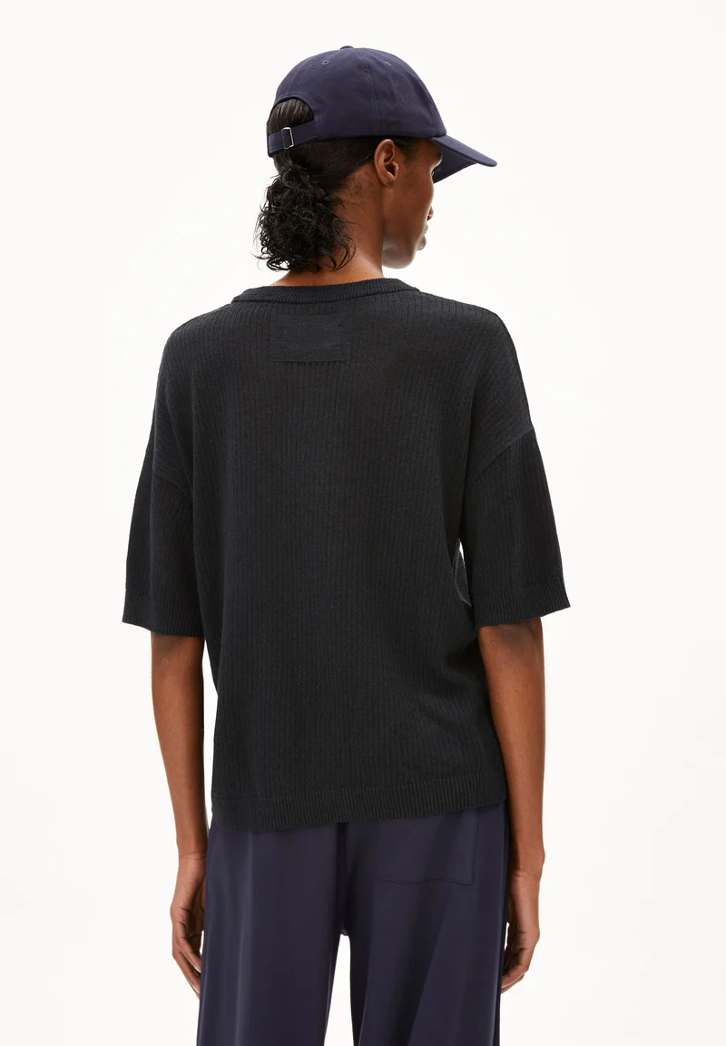 LIZAA LINO | black
