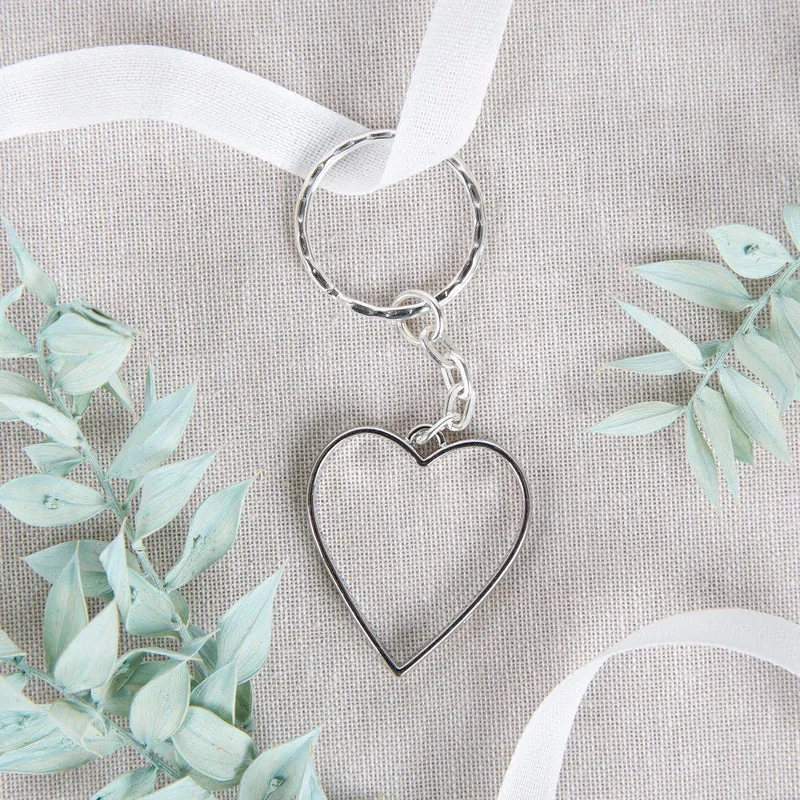 Logbuch-Verlag 10 Schlüsselanhänger Herzen aus Metall silber Anhänger für den Schlüsselbund Gastgeschenk Hochzeit 3 cm