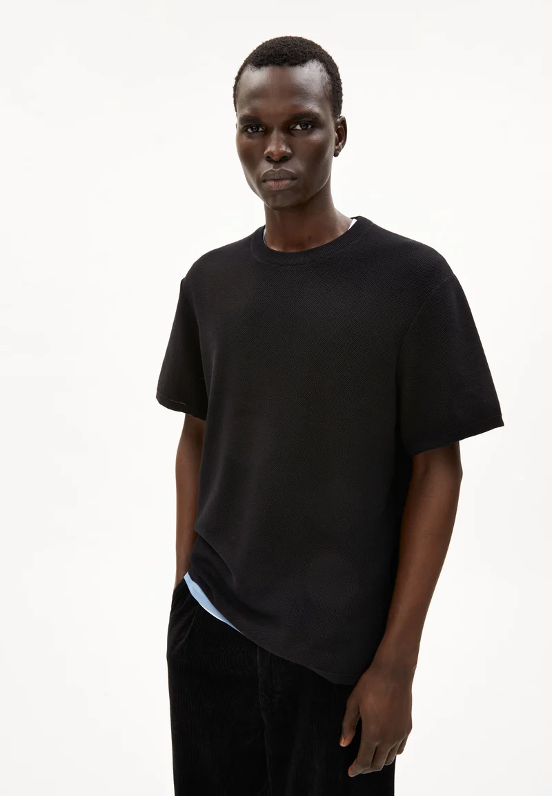 ERWAAN | black