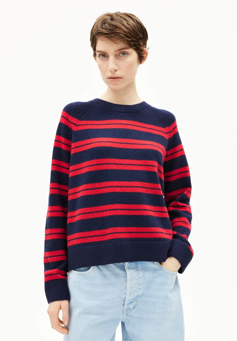 LILIRIAA FINE STRIPES STRICKPULLOVER | tinted navy-candy apple