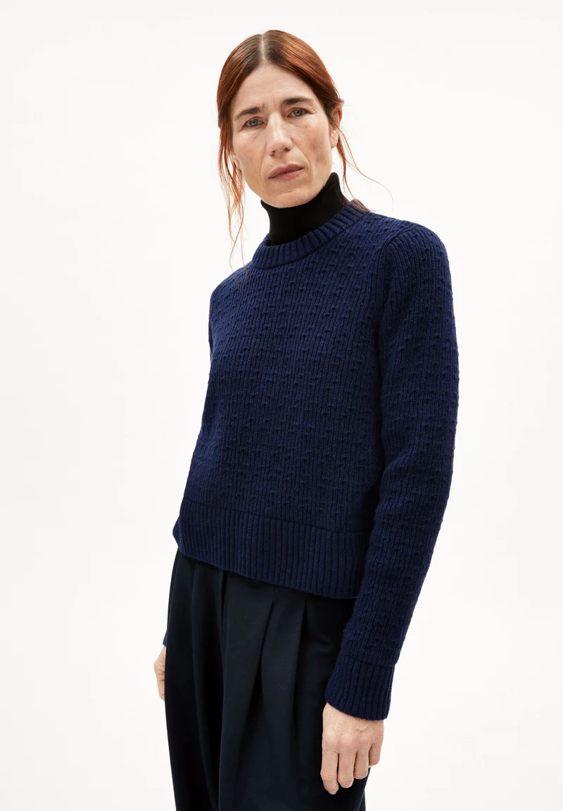 FABIOLAA | deep sea blue