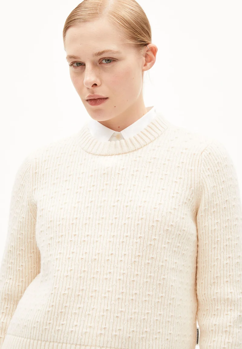 FABIOLAA | oatmilk