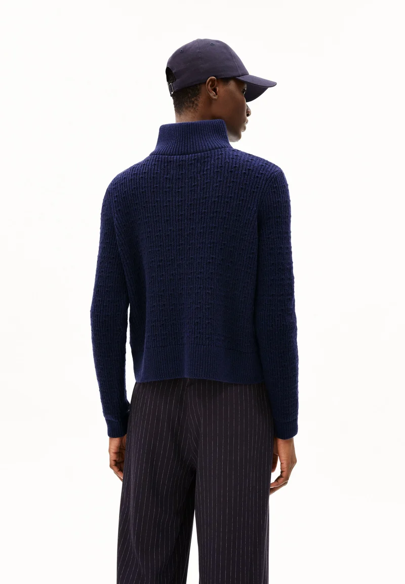TULIPAA | deep sea blue