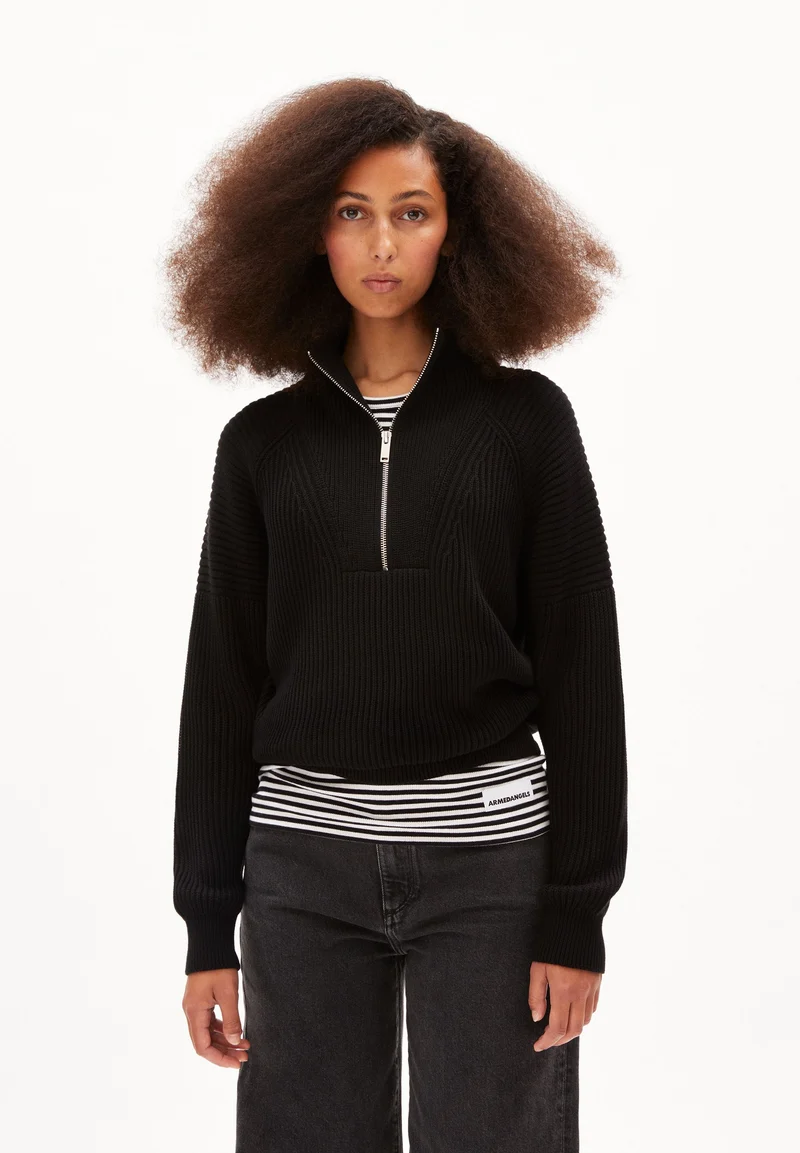 RONYIAAS | black