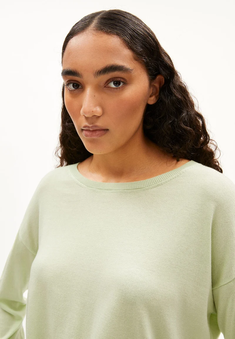 LAARNI | pastel green