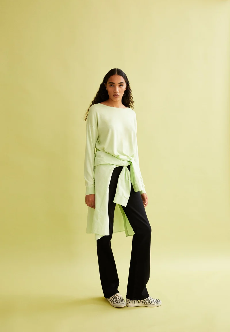 LAARNI | pastel green