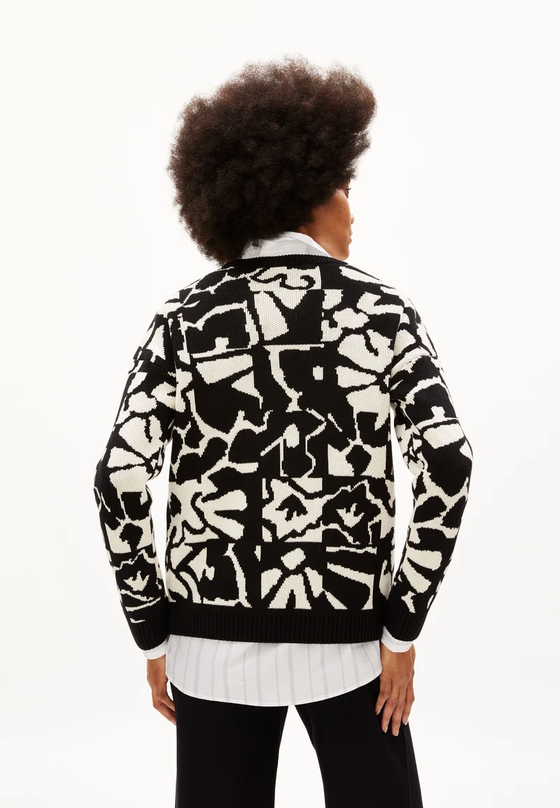 OLESSYAA AQUA FLORAL | black-oatmilk