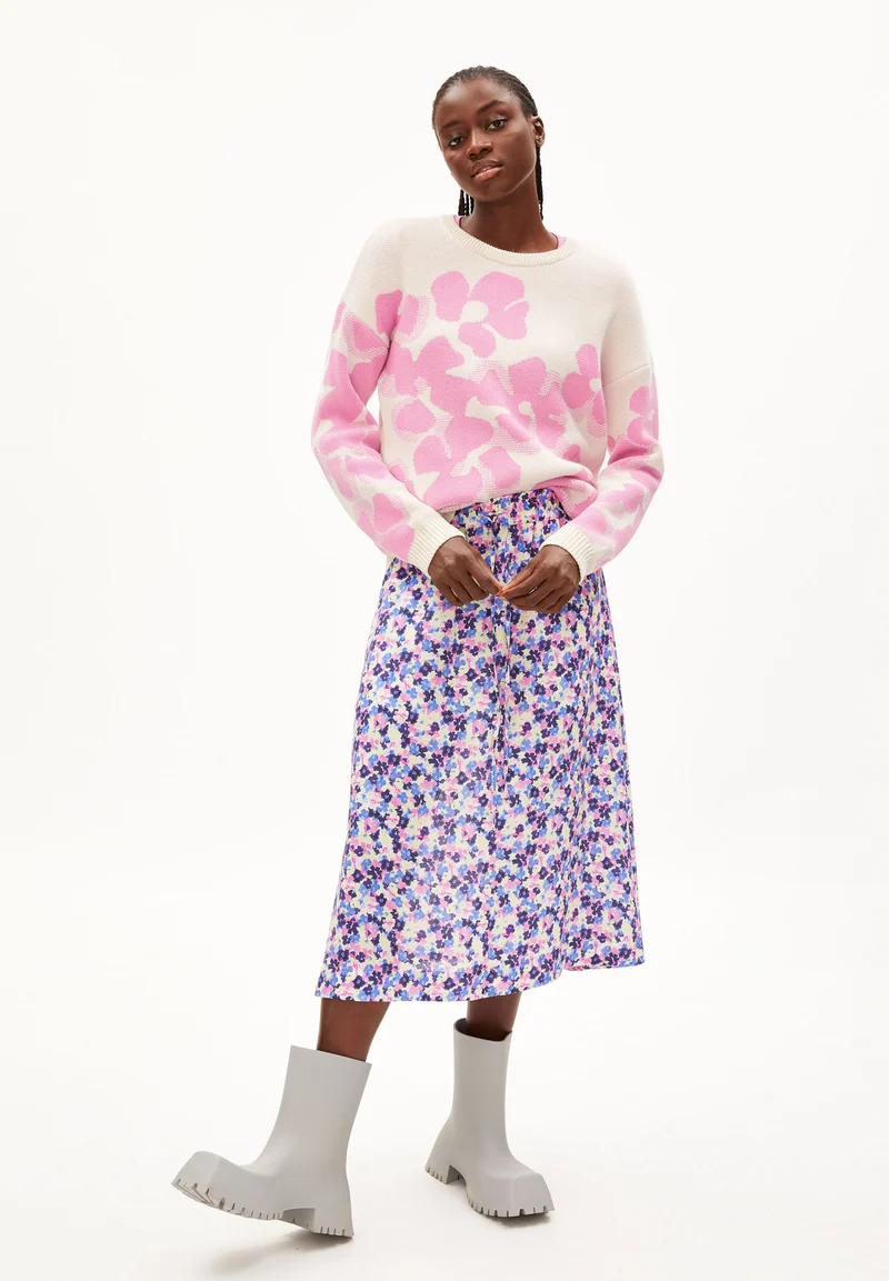 OLESSYAA AQUA FLORAL | oatmilk-raspberry pink