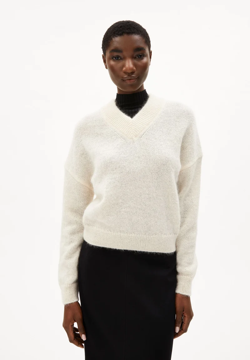 ALBASAA MOHAIR | oatmilk