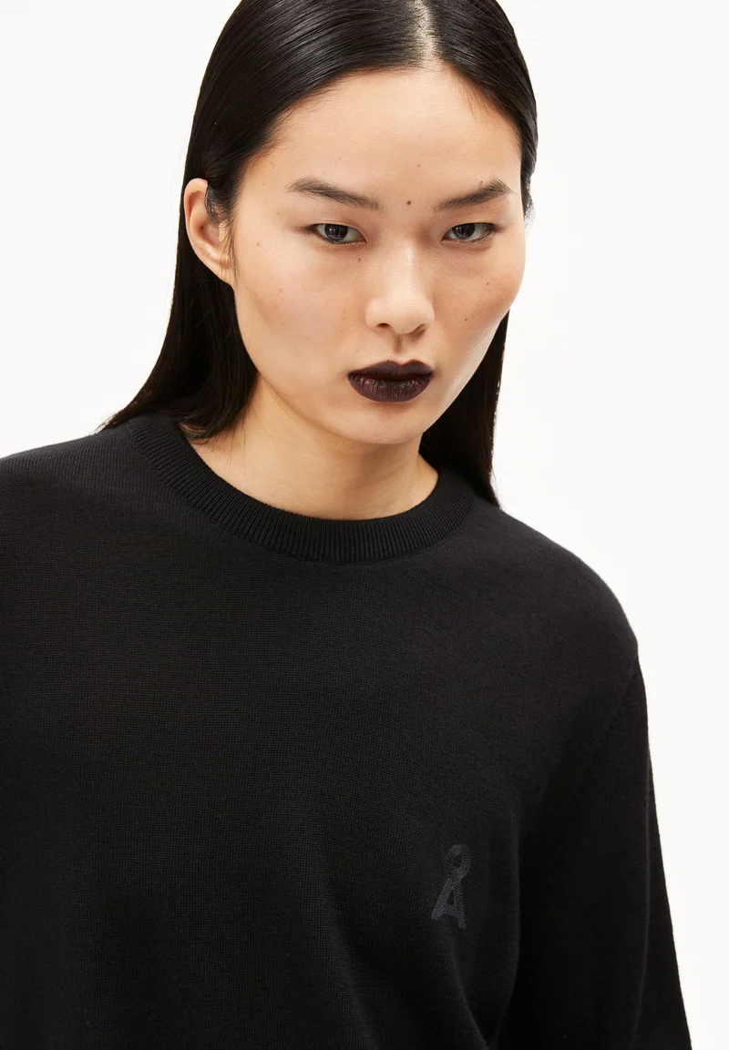 KREWAA ICONIC | black