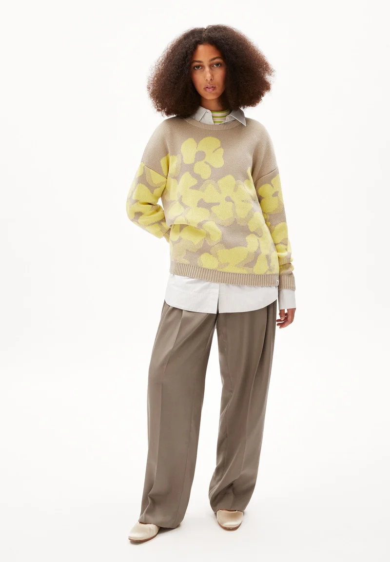 OLESSYAA AQUA FLORAL | sand stone-armedangels yellow light