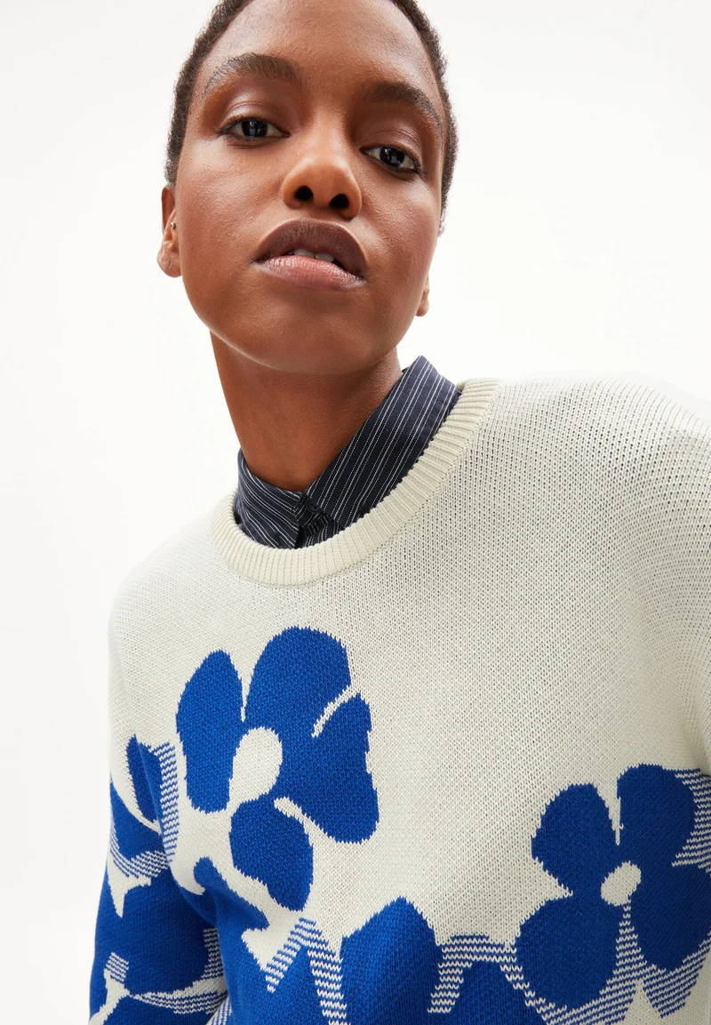 OLESSYAA AQUA FLORAL | oatmilk-dynamo blue
