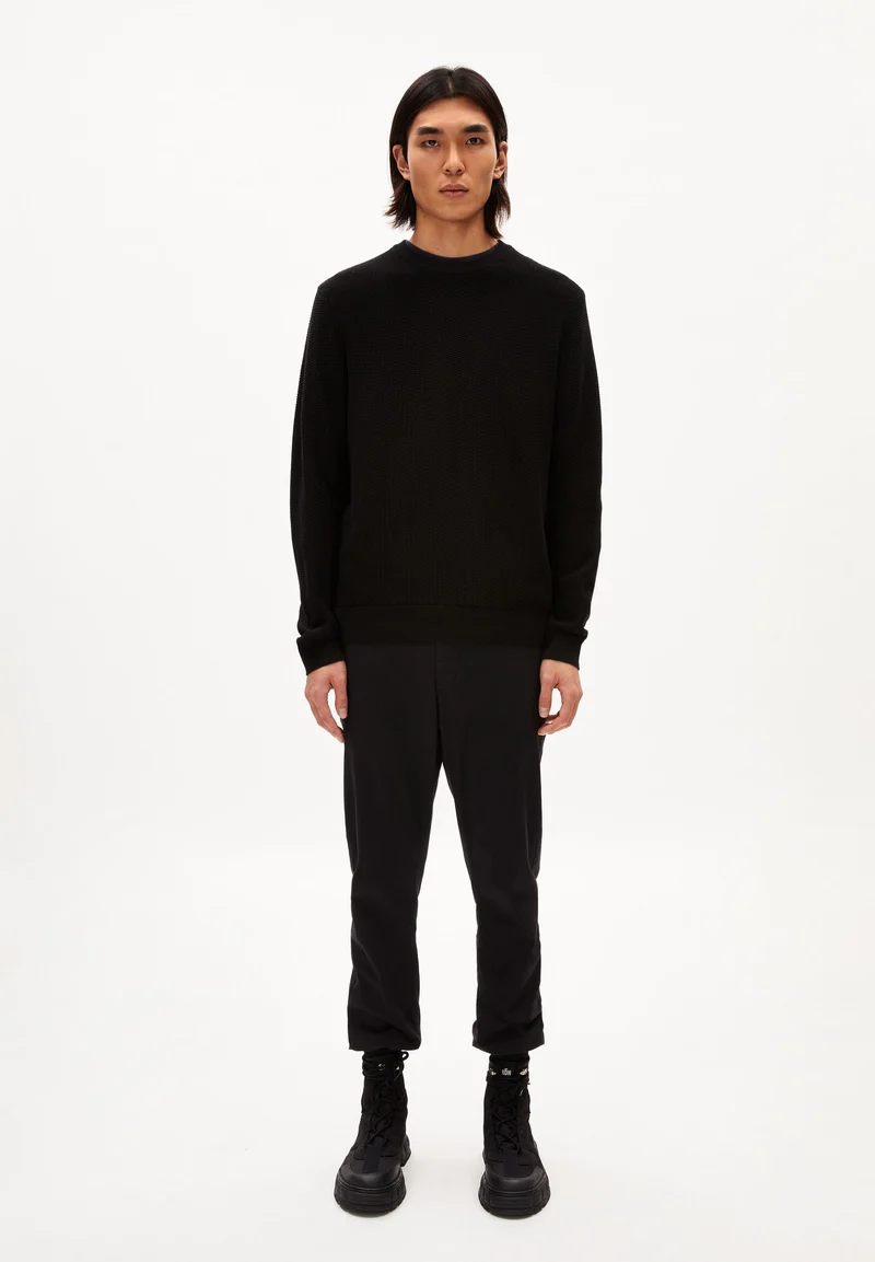 SAALO | black