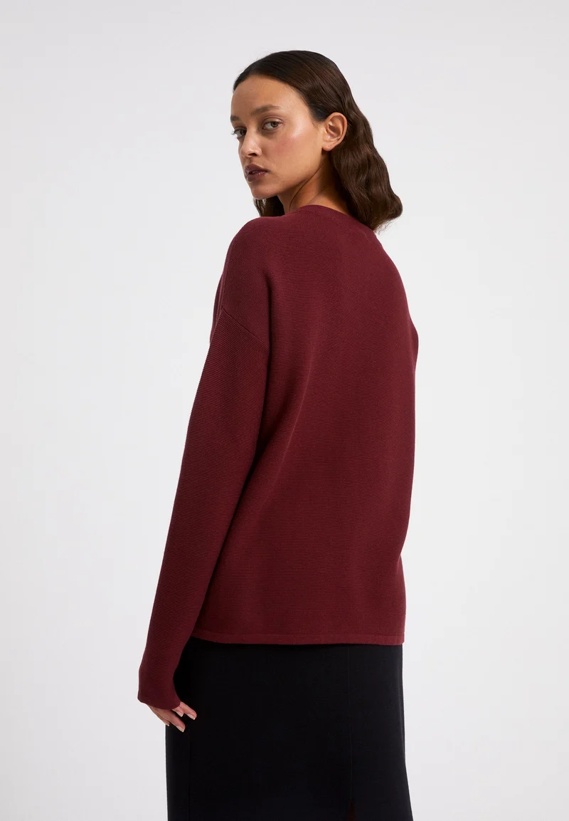 MEDINAA | ruby red