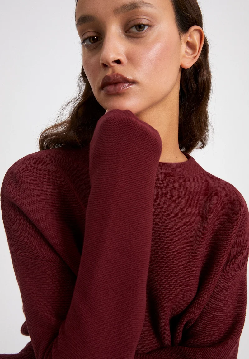MEDINAA | ruby red