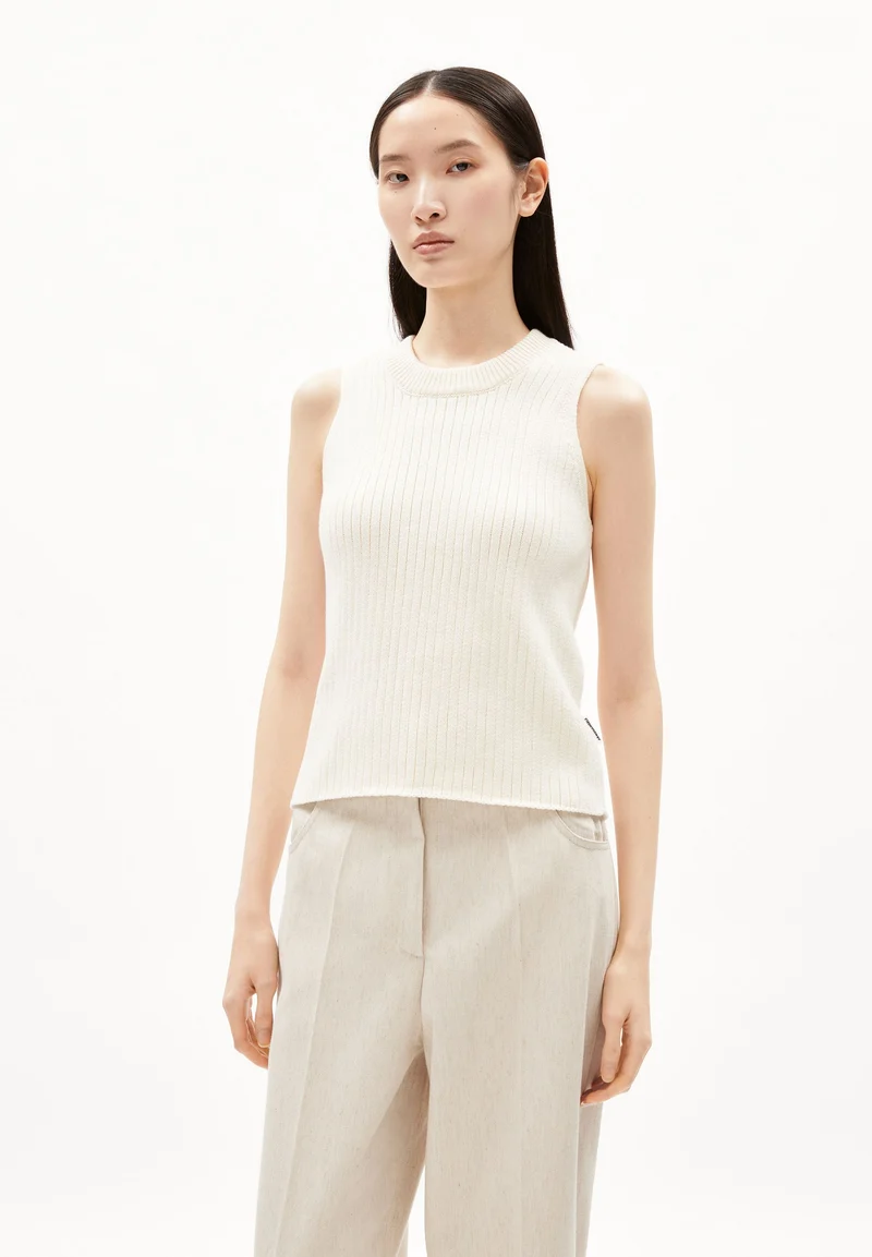 WIOLAA | off white