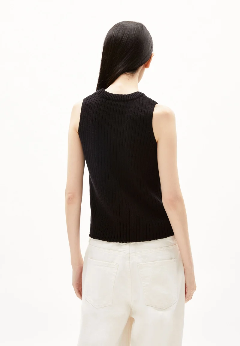 WIOLAA | black