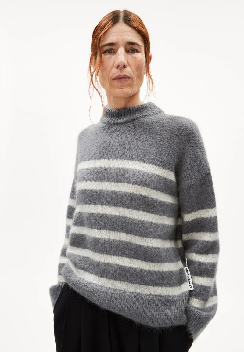 GWYNEIRAA STRIPES | iron cast-oatmilk