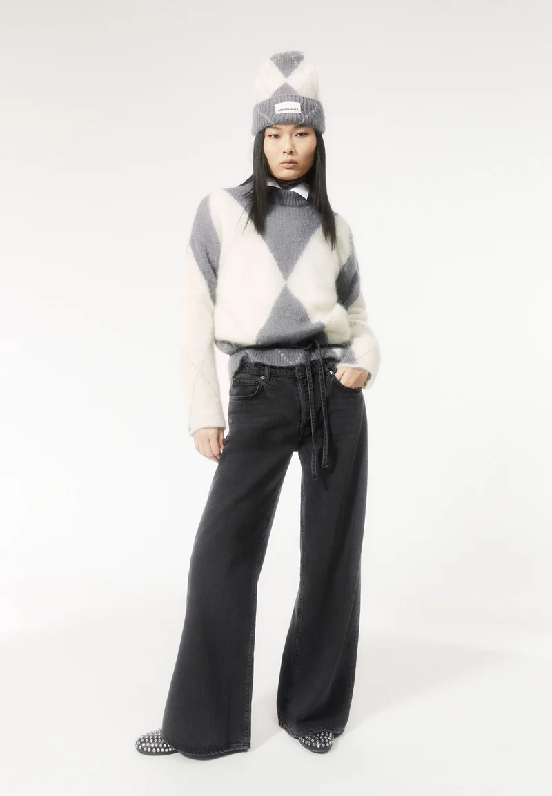 GWYNEIRAA ARGYLE | iron cast-oatmilk