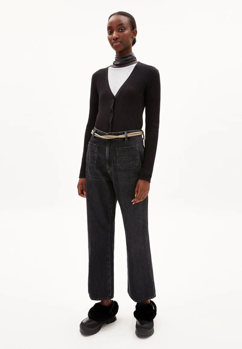 TINNAA | black
