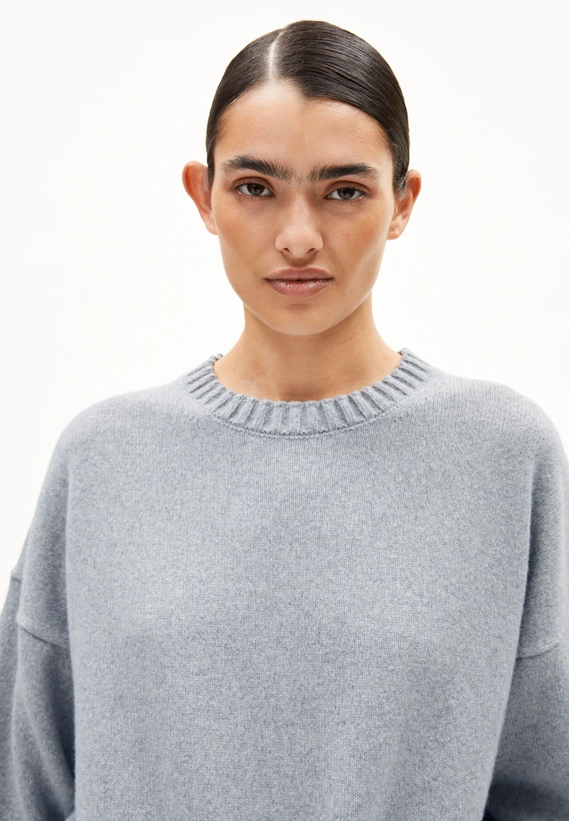 KAARALI STRICKPULLOVER | silver melange