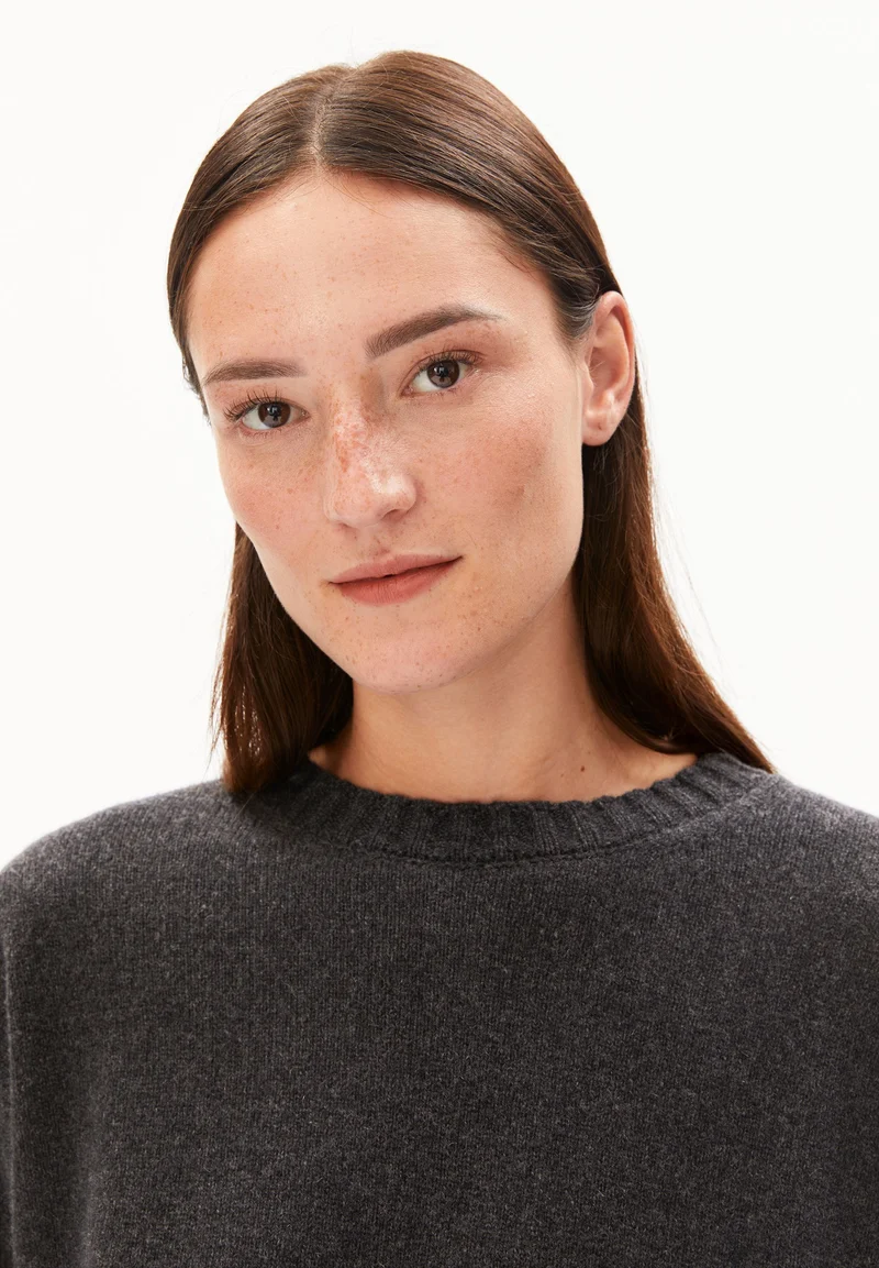 KAARALI STRICKPULLOVER | steel melange
