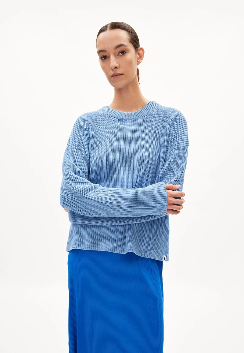 NURIAAS | iceberg blue