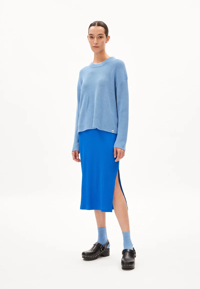 NURIAAS | iceberg blue
