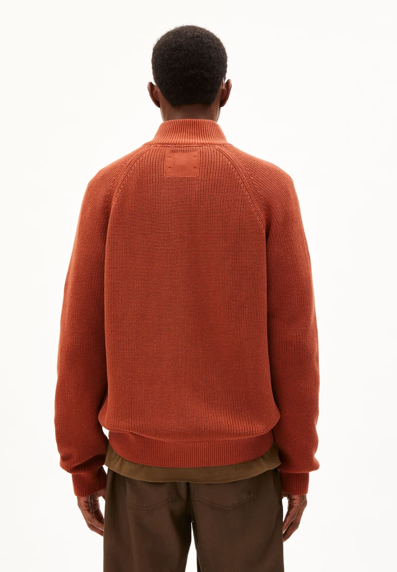 AARTYOM | dark amber