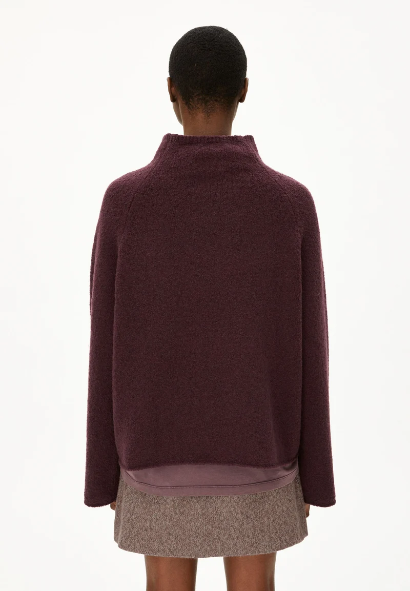ICONIC Å BOUCLÉ-STRICKPULLOVER | dark cranberry-oatmilk