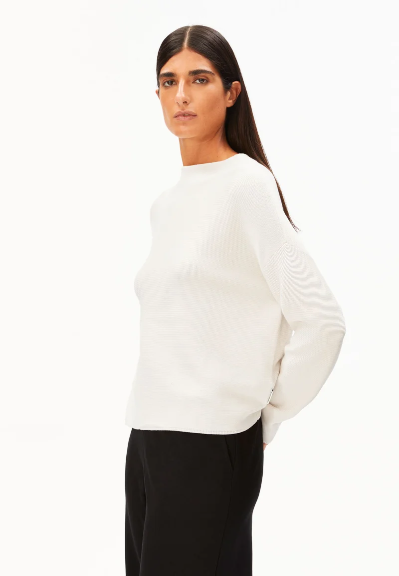 MERINAA STRICKPULLOVER | oatmilk