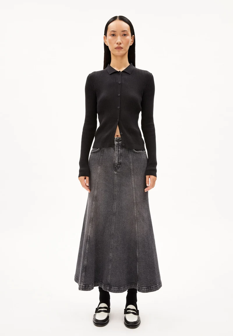 RICIAA | black