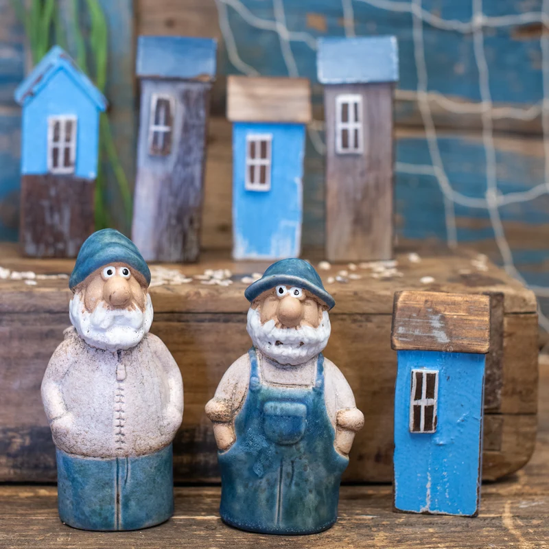 Logbuch-Verlag Dekofiguren Seemann 2er-Set Steingut blau braun 13 cm – Maritime Figuren zum Hinstellen für Bad, Flur oder Fensterbank