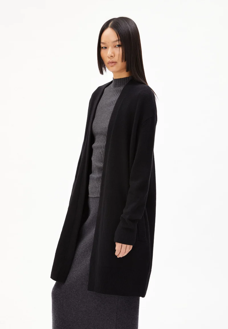 KASSANDRAA | black