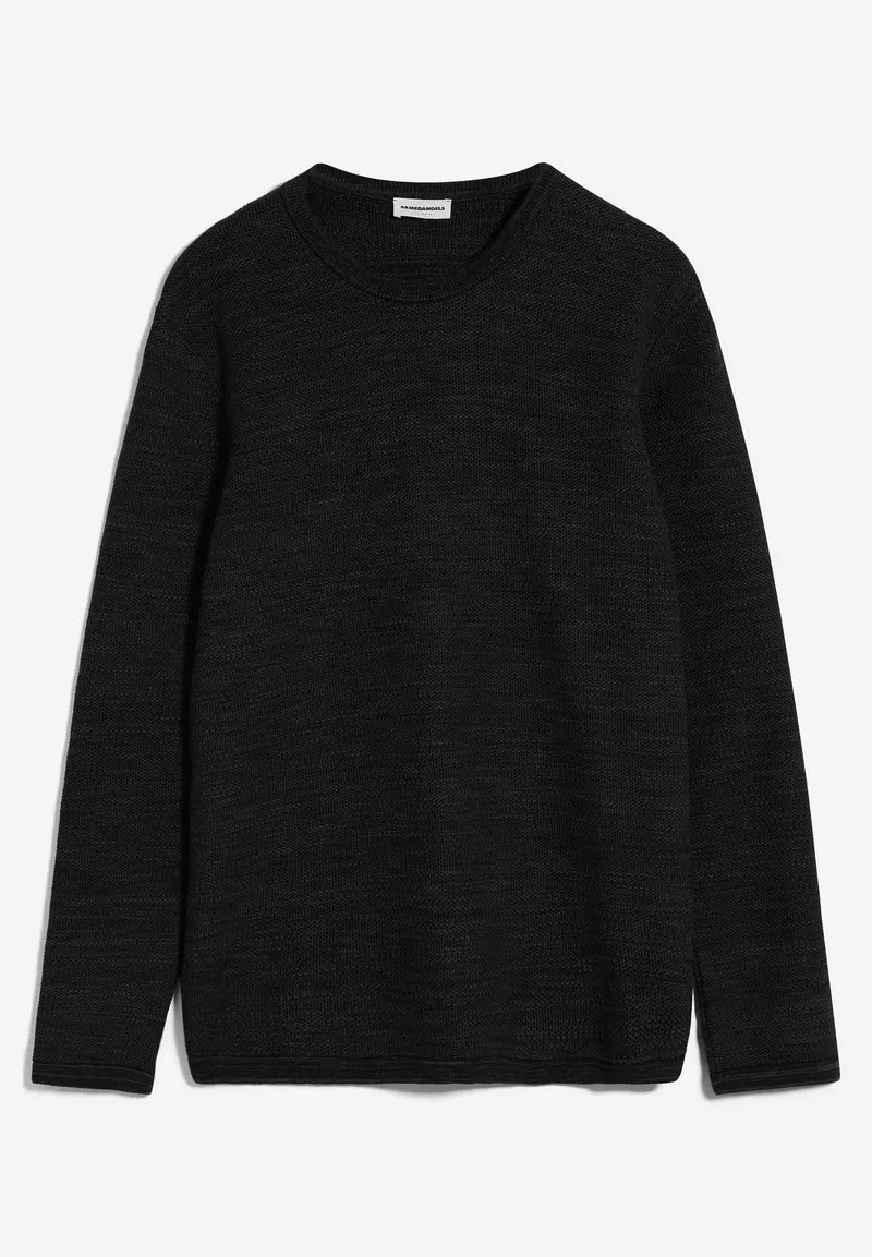 TOLAA | black