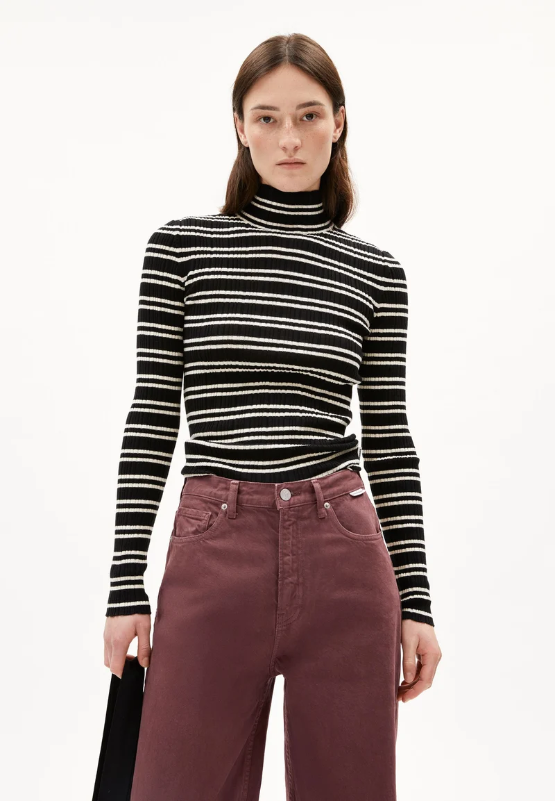 ALAANIA CHIFFRON STR STRICKPULLOVER | black-oatmilk