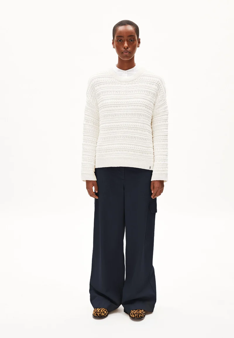 LANIAA | off white